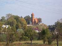 Zakościele. Zabytkowy Kościółek na wzniesieniu.