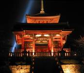 Kiyomizudera nocą..