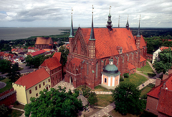 Kościół nad morzem czyli we Fromborku jest ładnie :)