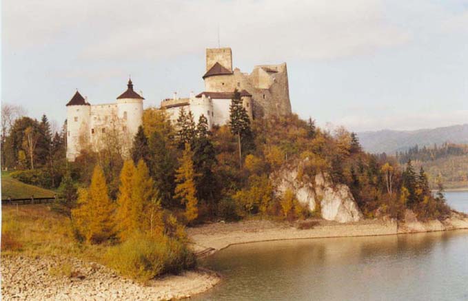 Zamek w kolorach jesieni