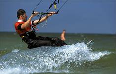 Kitesurfing 1