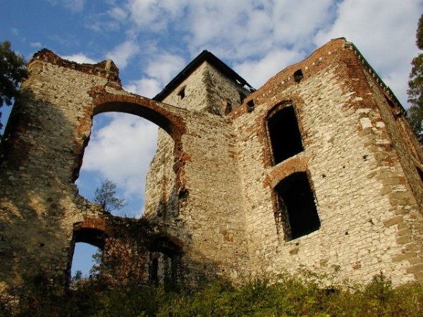 ruiny zamku w Tęczynku