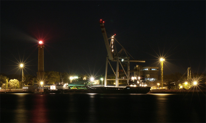 Port Nocą