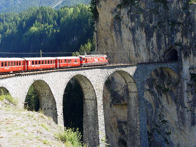 Koleją po Europie 2003 , RHB - F717