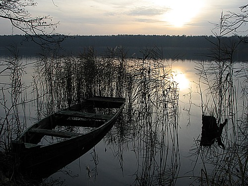 jesień nad jeziorem