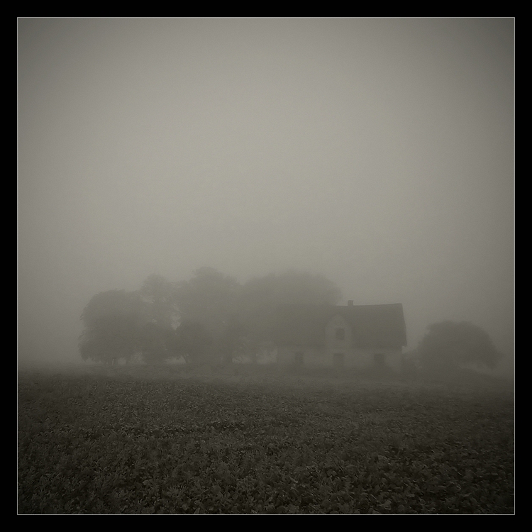Dom zły....