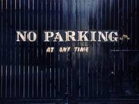 NO PARKING