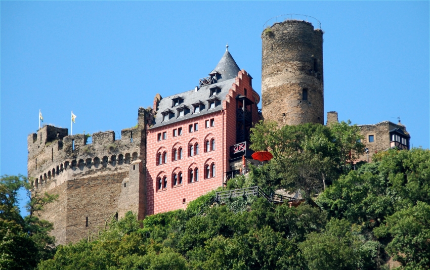 BURG SCHÖNBURG