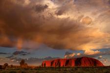 Burza nad Uluru