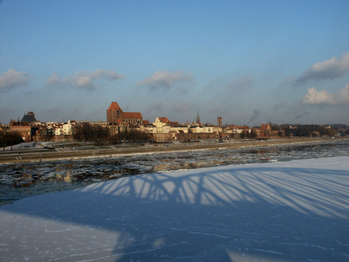 Panorama Torunia z mostem