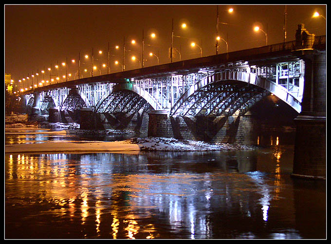 WARSZAWA NOCĄ