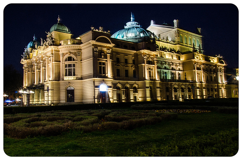 Teatr Słowackiego w Krakowie Nocą