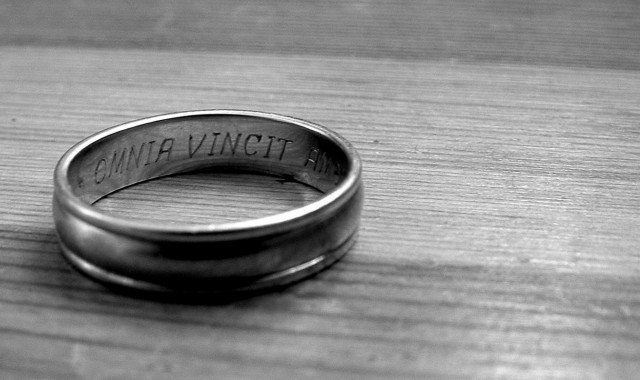 Omnia vincit amor