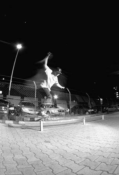 fakie bs boardslide