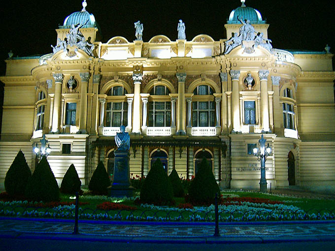 Kraków nocą