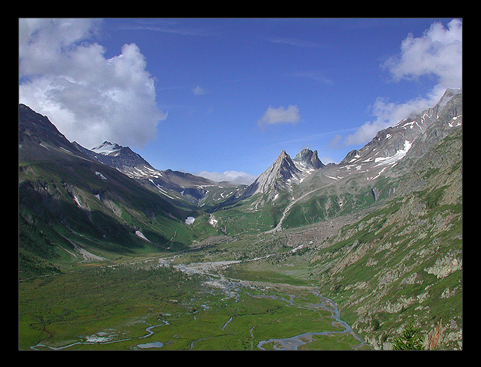 Dolina w Alpach