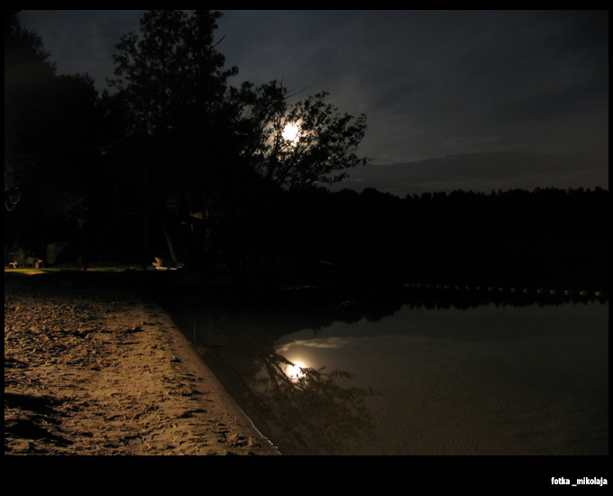 Night swimming deserves a quiet night