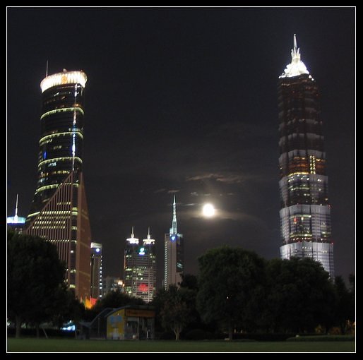 Pudong nocą