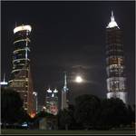 Pudong nocą