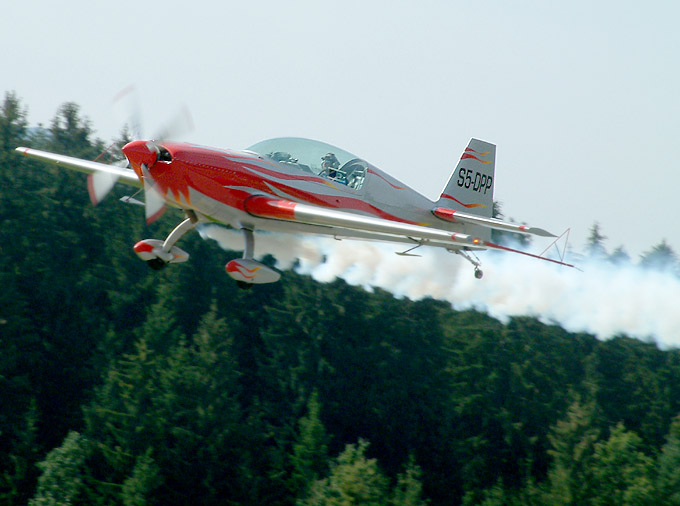 Extra 300