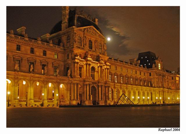 A night in the Louvre