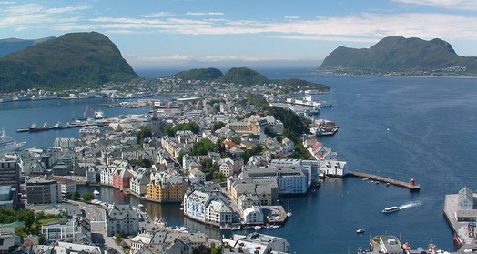 alesund w noca ( 23.00)