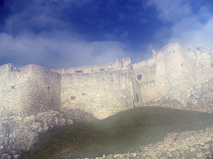 Spisky Hrad naturalnie zmiekczony