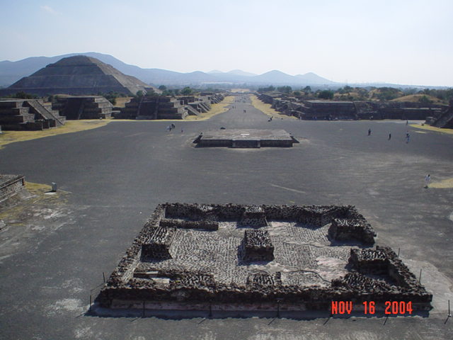 Teotihuacan, widok z Piramidy Księżyca