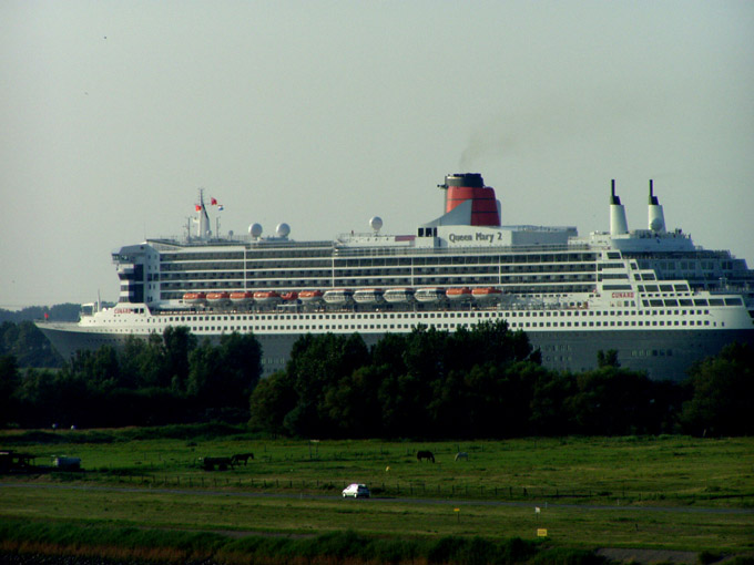 Queen Mary 2