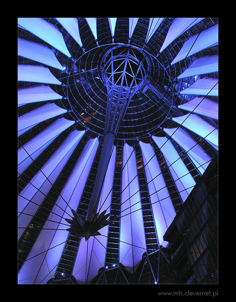 Sony center