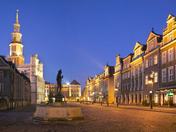 Stary Rynek by night