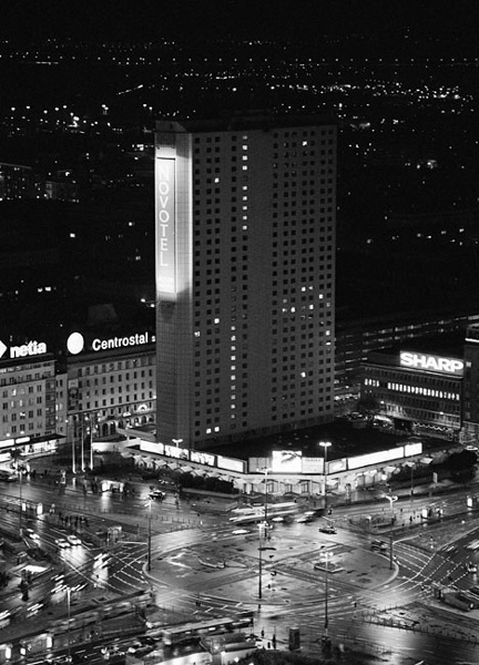 Warszawa nocą