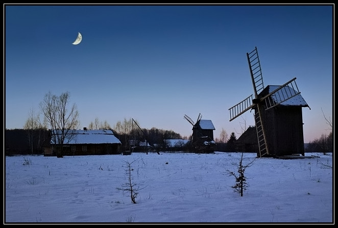 wieczór nad skansenem