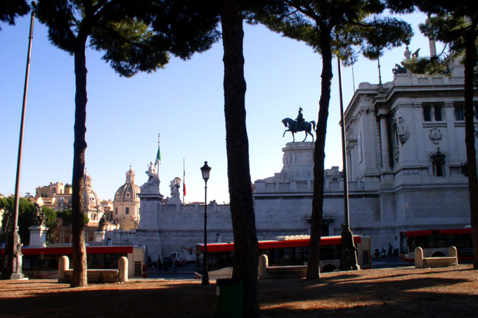 Monument Wiktora Emanuela