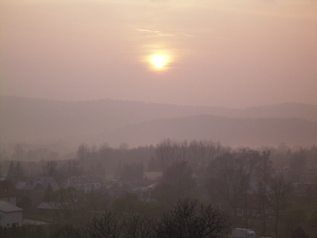 jedwabna zasłona nad miastem