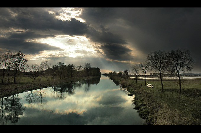 wycieczka nad rzekę