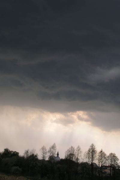 Burza nad Pawęzowem