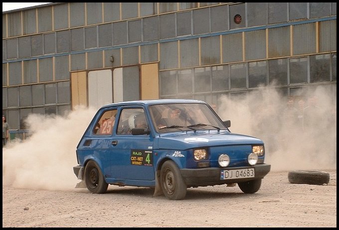 "Zobacz jak ruszają wszystkie fury a za nimi kurzu chmury..." - hee