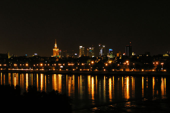 Warszawa nocą