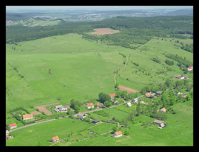 Lot nad bocianim gniazdem