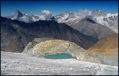 Alpy Peninskie 2003. Wys ok. 3900m n.p.m. widok z pod szczytu Alphubel (m.in. na Matterhorn)