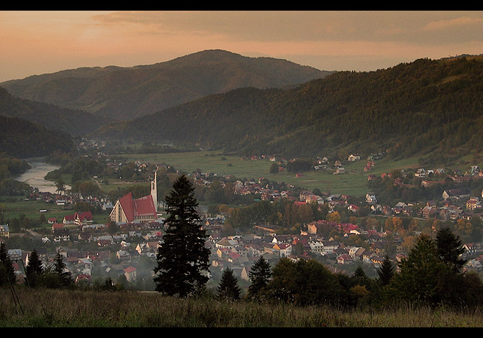 Senne miasteczko nad Dunajcem