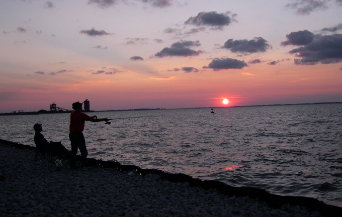 Fishing (junks) at sunset