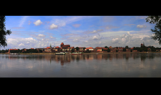 &lt;&lt;Toruń&gt;&gt;