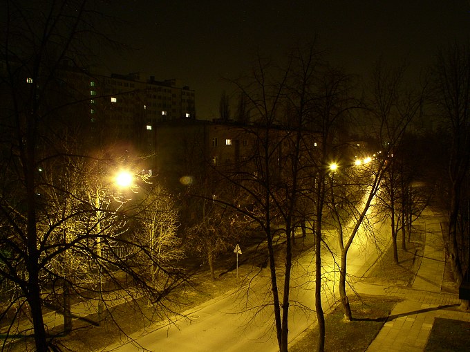 Widok na nocne miasto