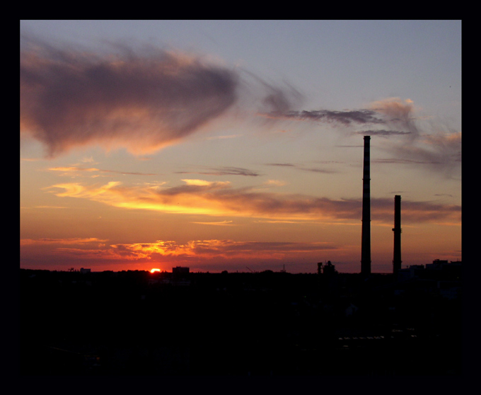 industrialny zachód słońca