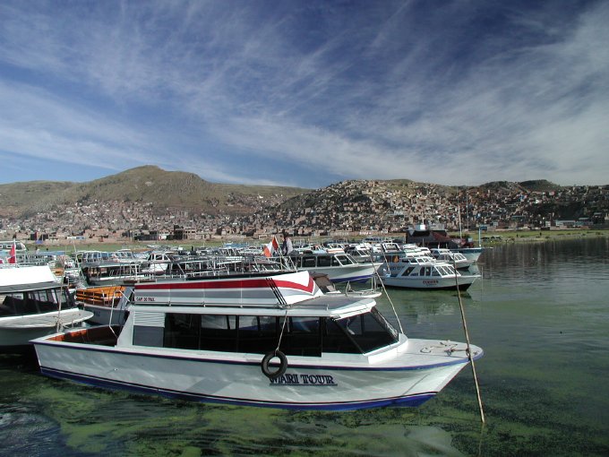 Port w Puno nad jeziorem Titicaca