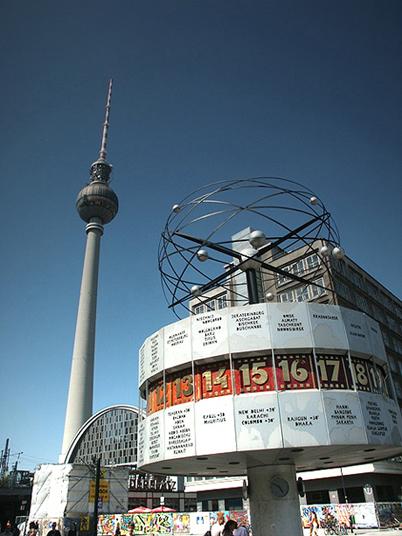 Fernsehturm - wieża telewizyjna w Berlinie