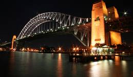 Sydney nocą - Harbour Bridge