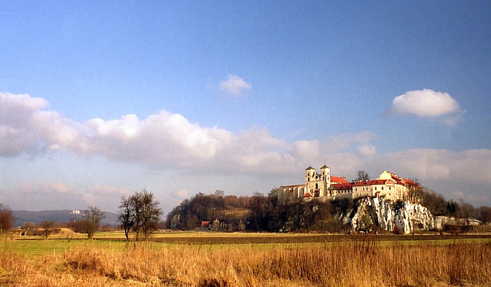 Panorama z klasztor Benedyktynów w Tyńcu i klasztorem kameduów na Bielanach